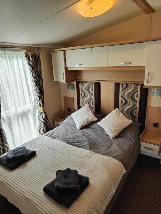 Holiday Home Sleeps Six Saint Leonards Exterior foto
